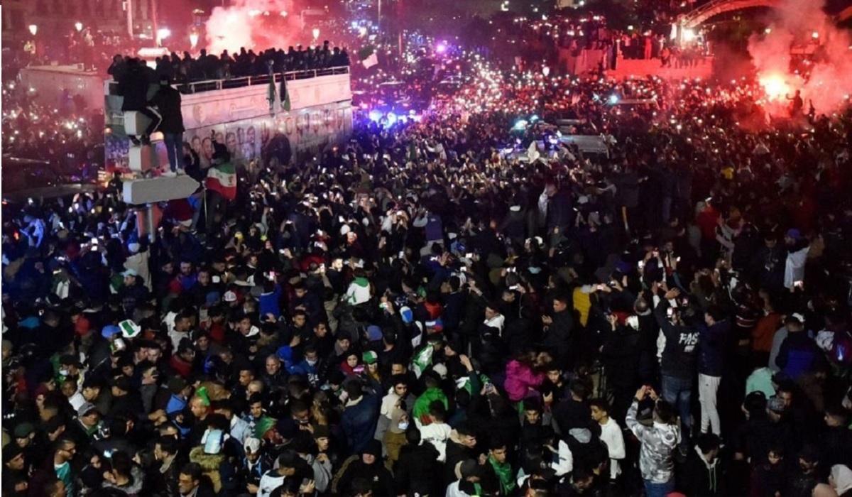 Thousands of Algerians welcome FIFA Arab Cup champions Team Algeria back home